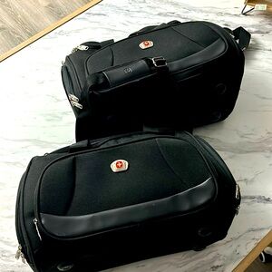 (2) Swiss Gear Carry On Bags